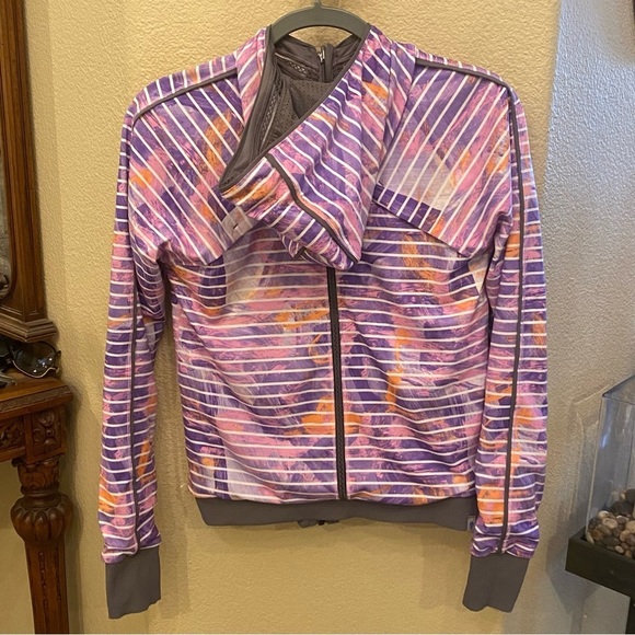 IVIVVA by Lululemon Girls Twice the Fun Reversible Hooded Zip Jacket Size 14 - Picture 3 of 10